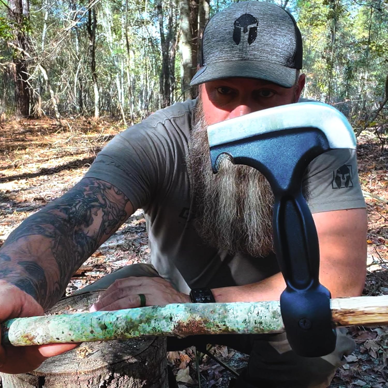 Skachet compact hatchet head and skinner blade detail